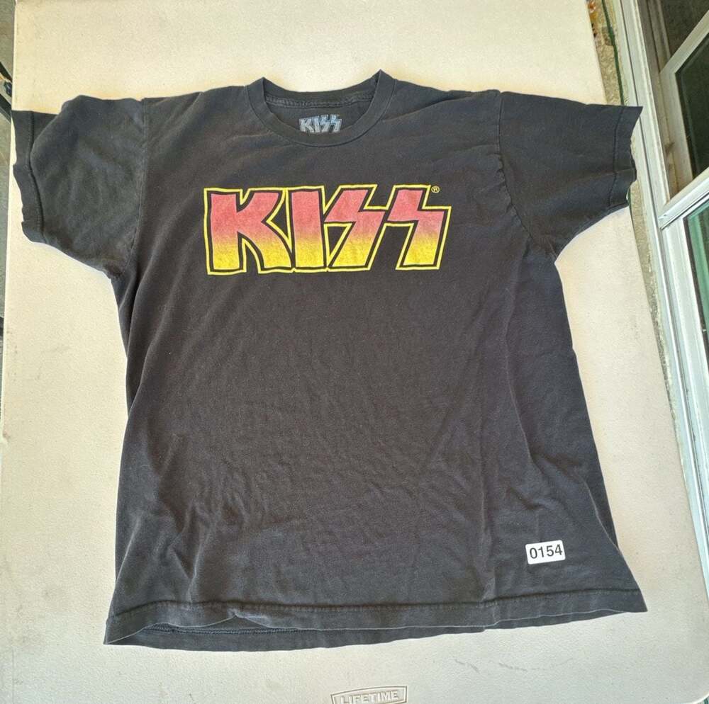 KISS Classic Gradient Logo Graphic T-Shirt reprint